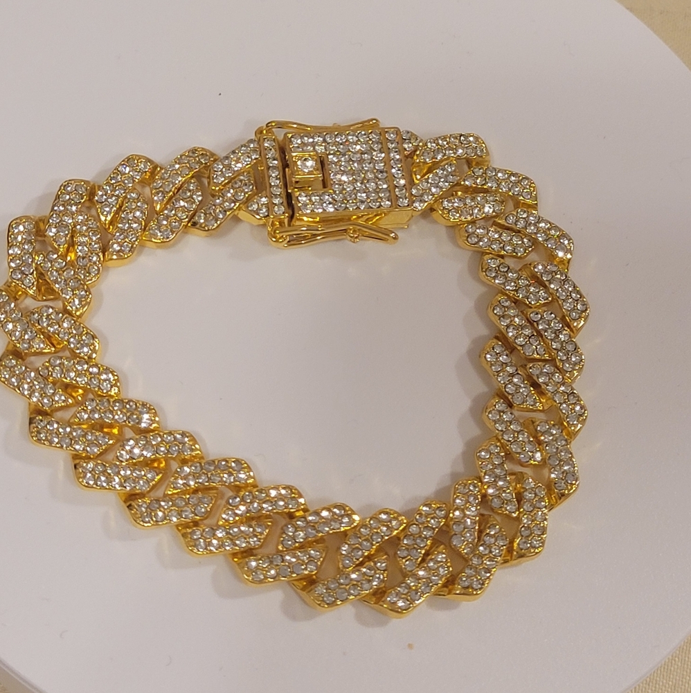 NWT GOLD ICED BRACELET 10MM APROX. 8" GORGEOUS W SAFETY LOCK